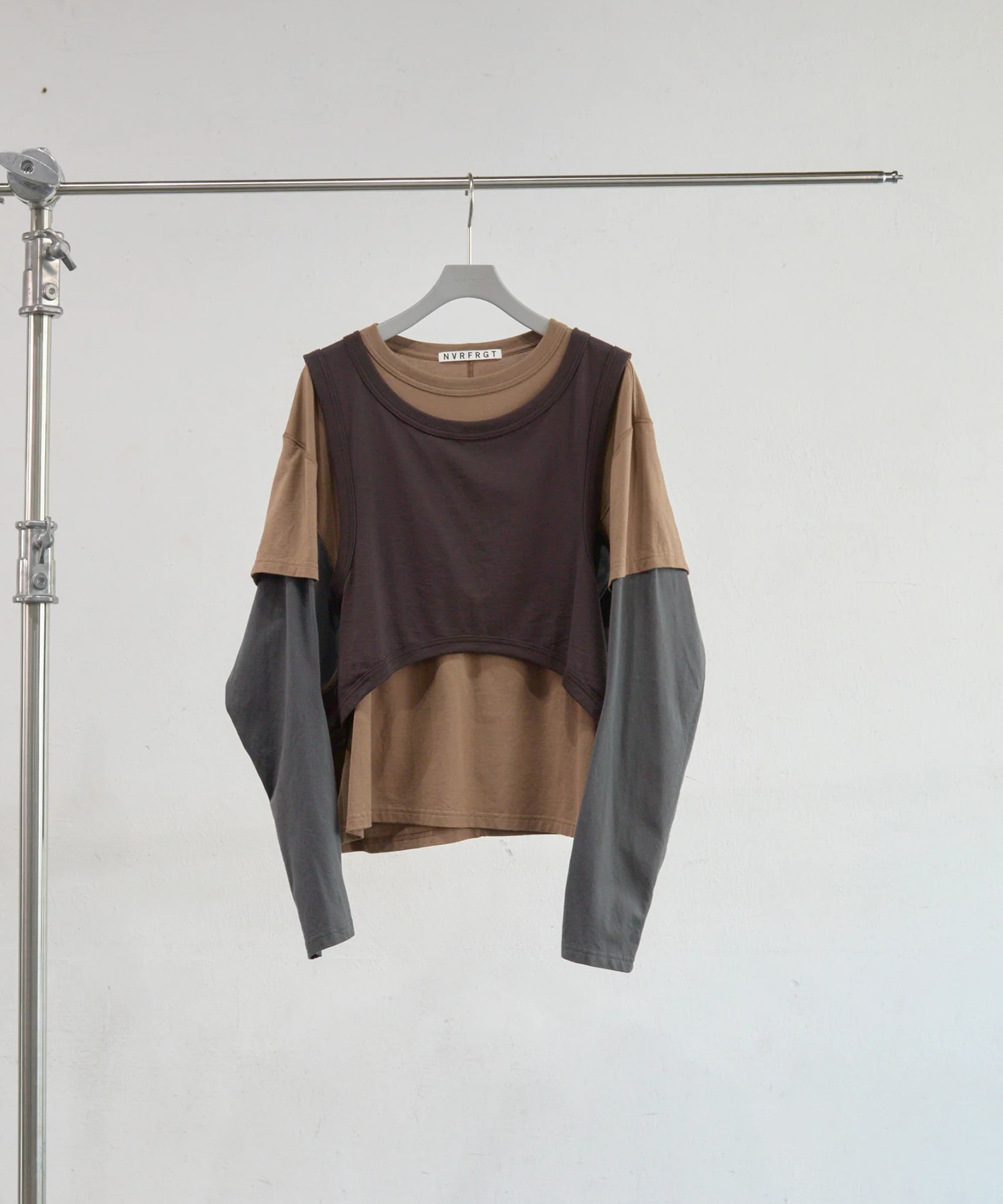 PANELLED MULTI LAYERD T-SHIRT