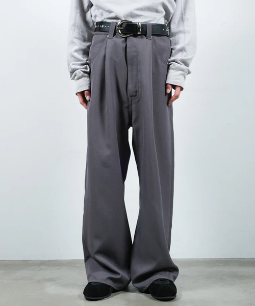 WIDE ONE TUCK STRAIGHT PANTS
