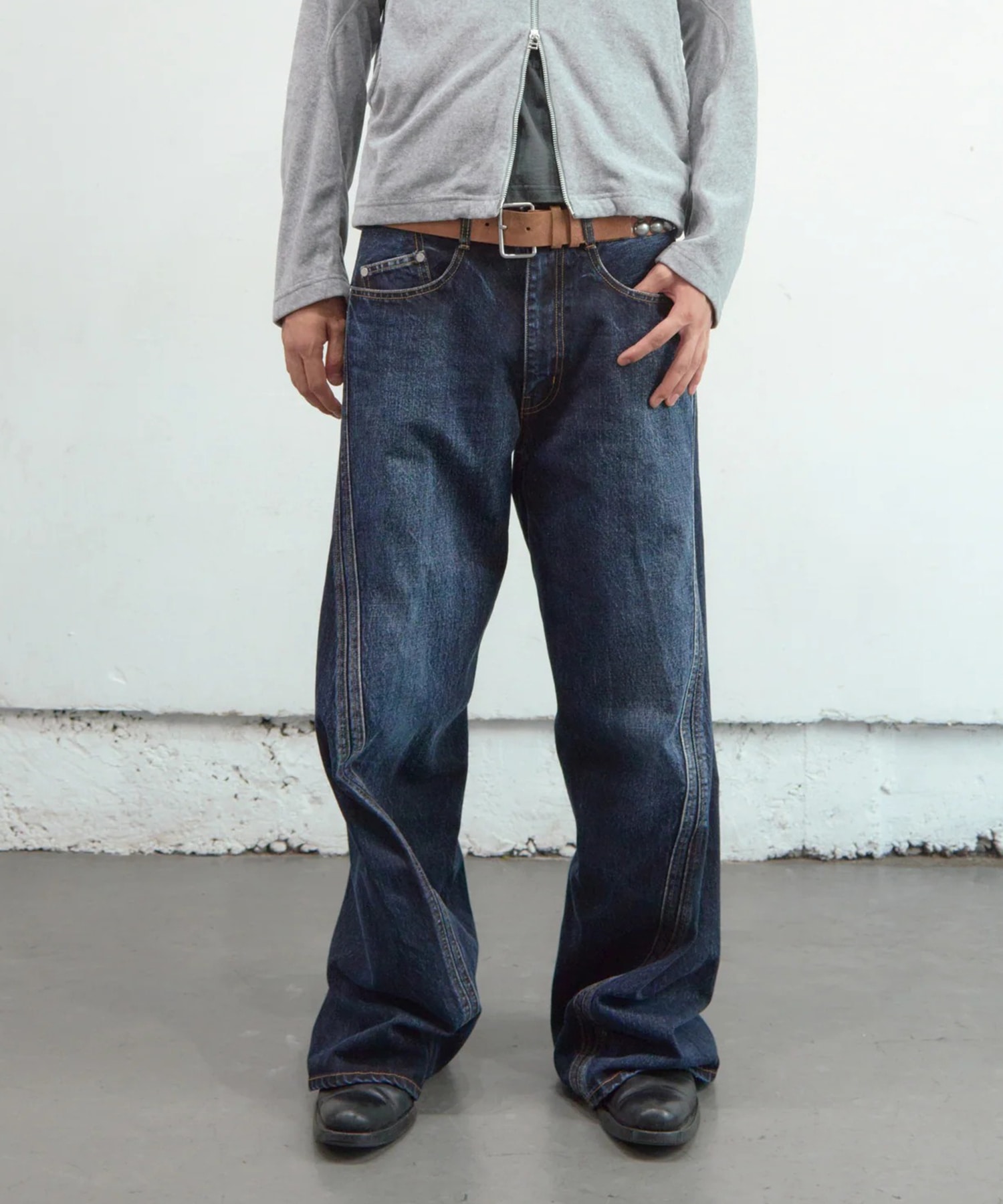 3D TWISTED WIDE LEG JEANS