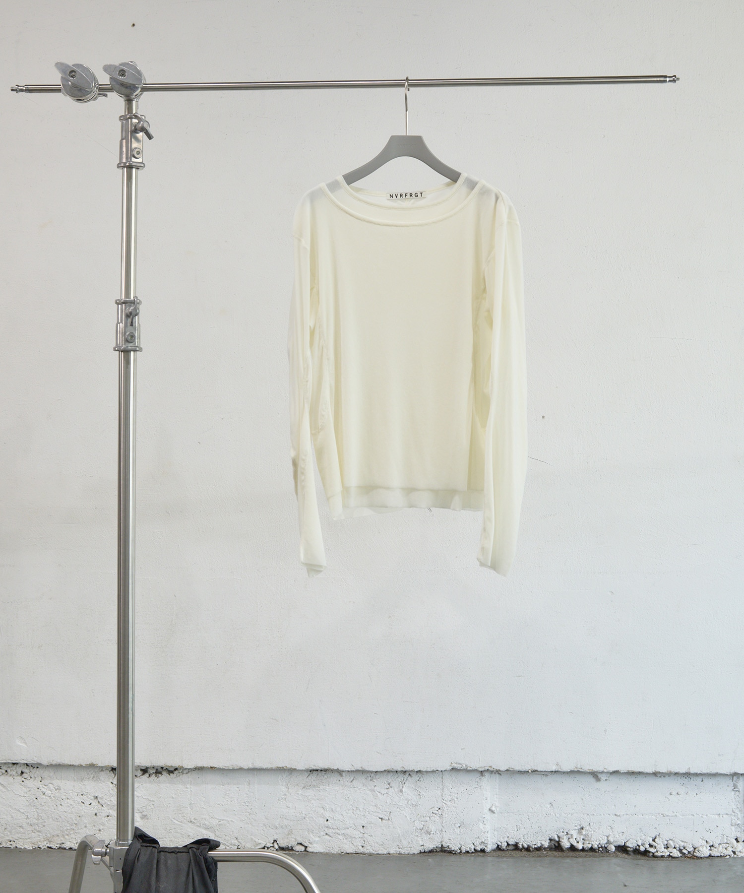 DOUBLE LAYERED LONG SLEEVE T-SHIRT