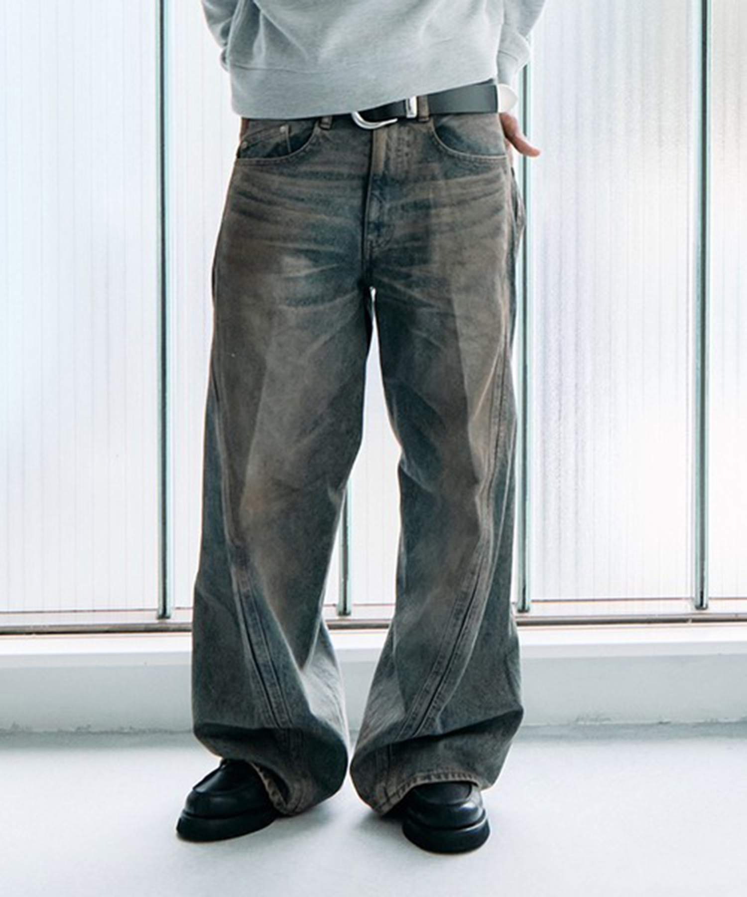 3D TWISTED WIDE LEG JEANS