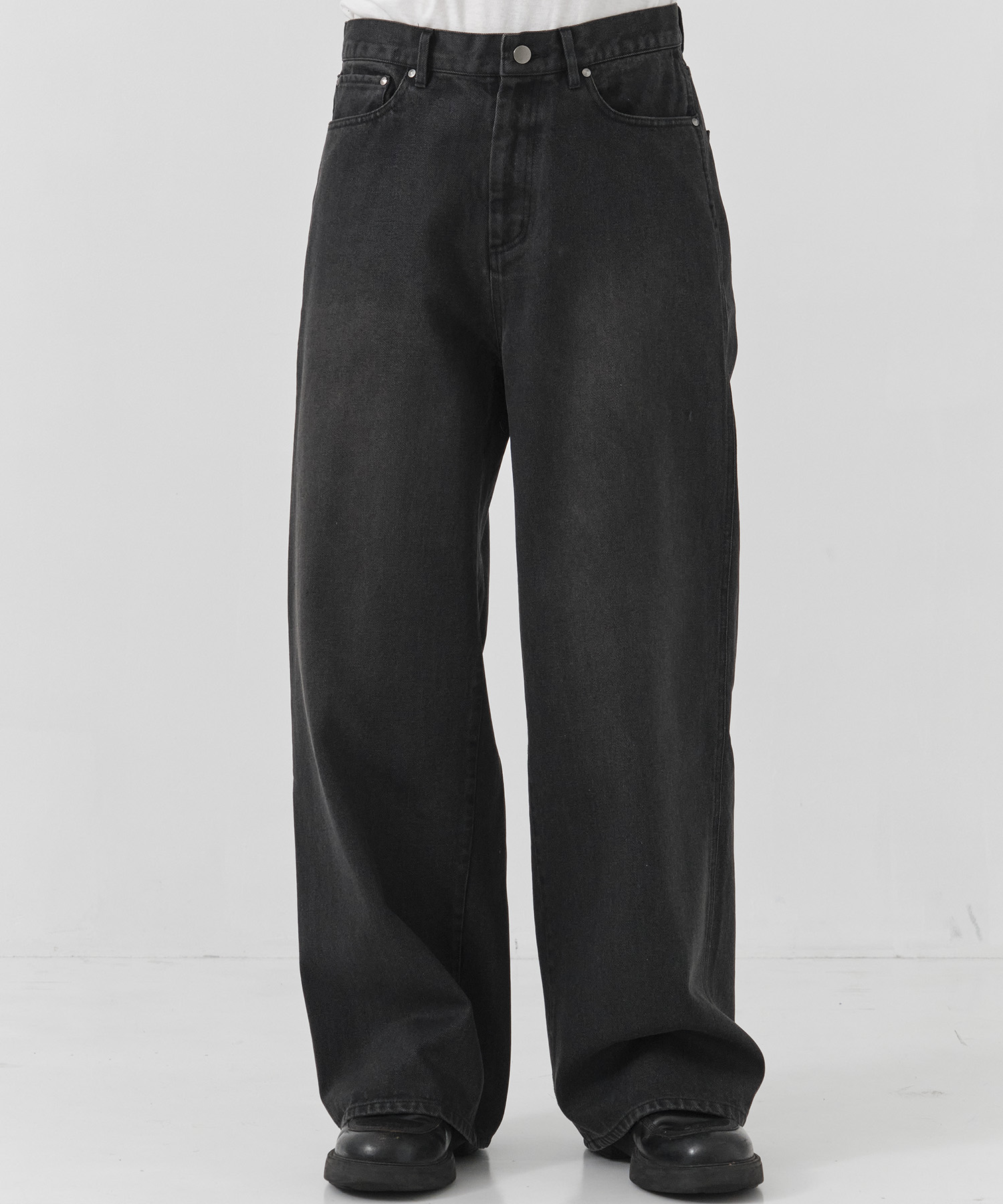 coating loose fit jeans  brown over die