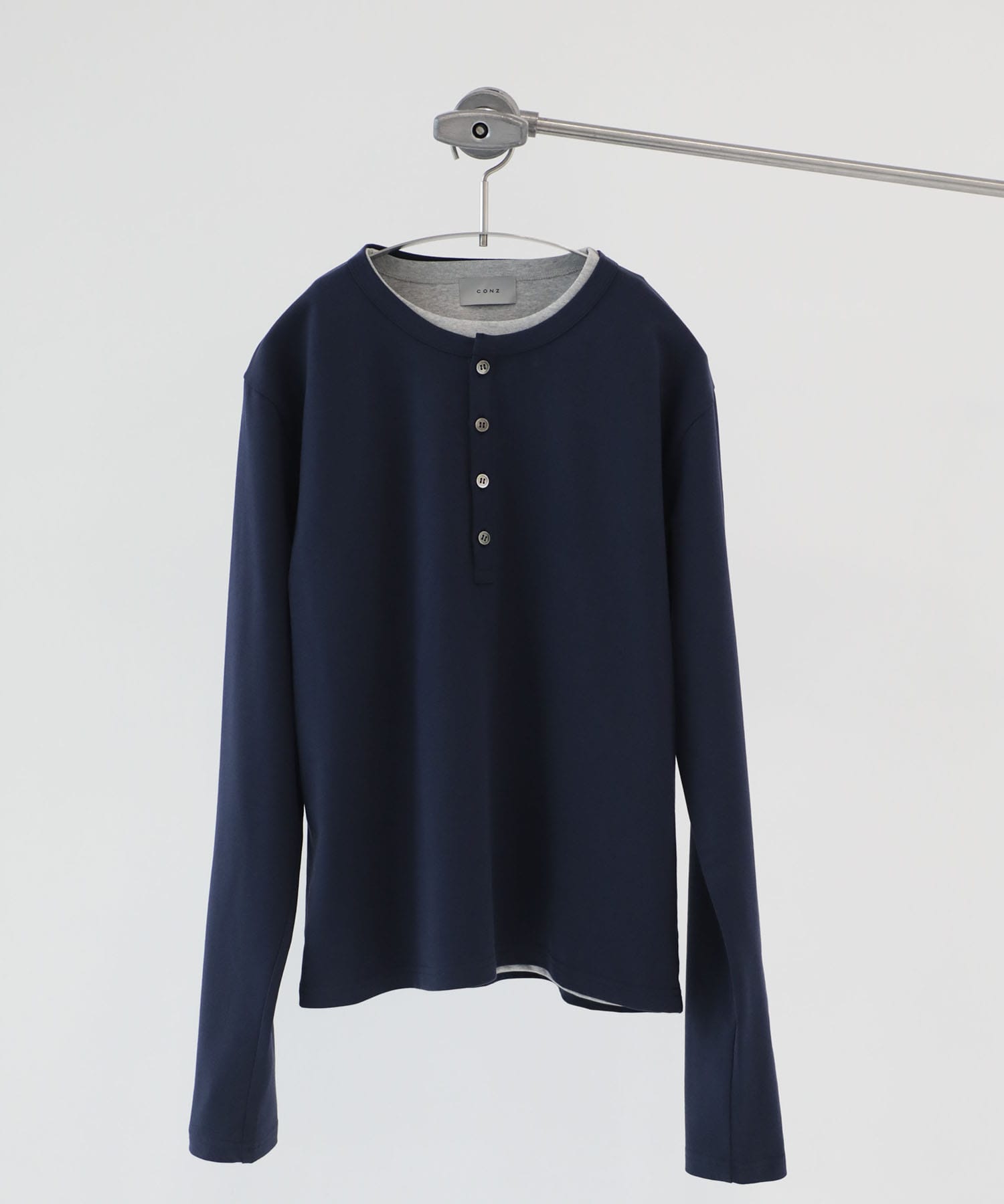 henry and crew neck long sleeve tee