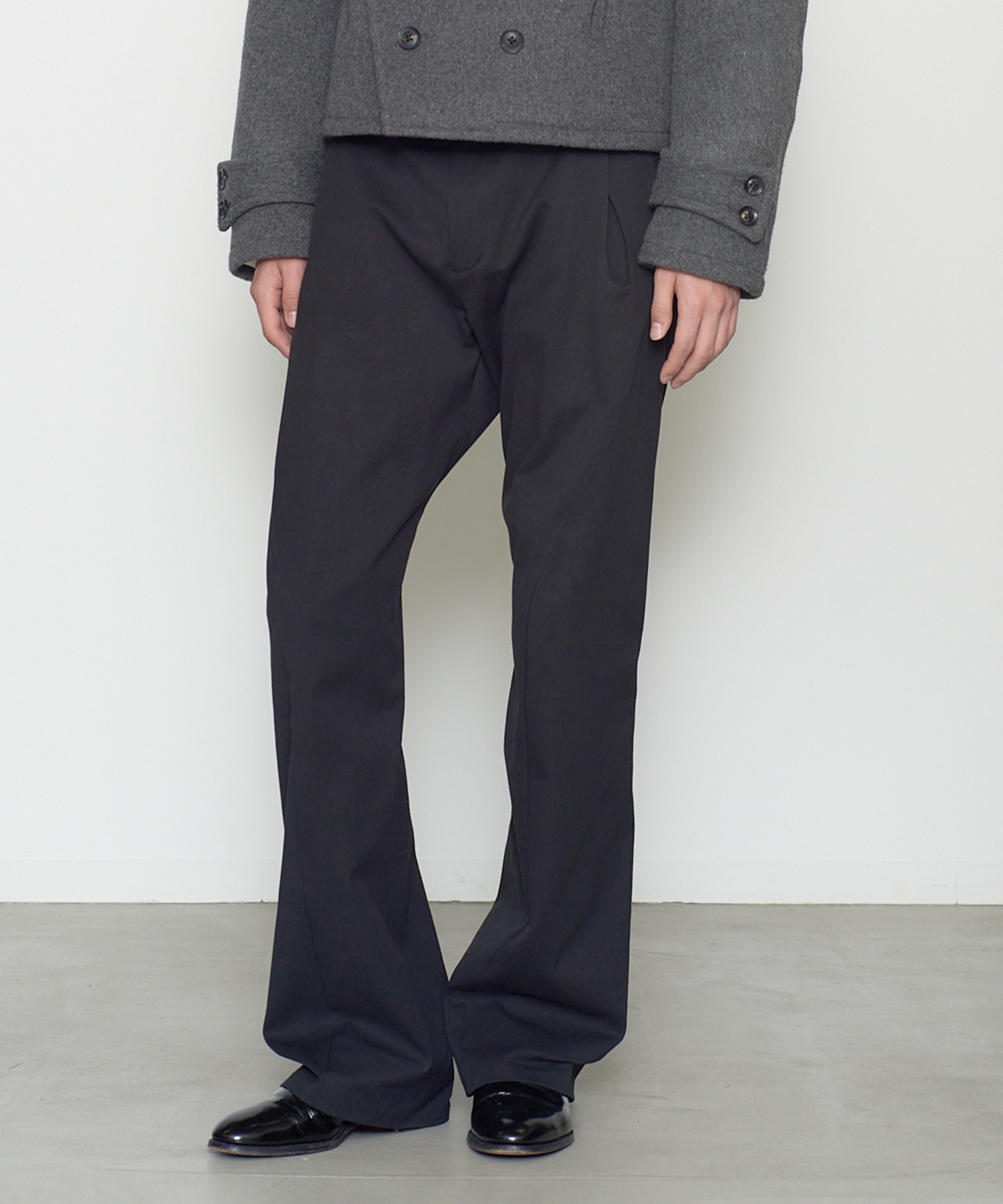 3D TWISTED CHINO PANTS