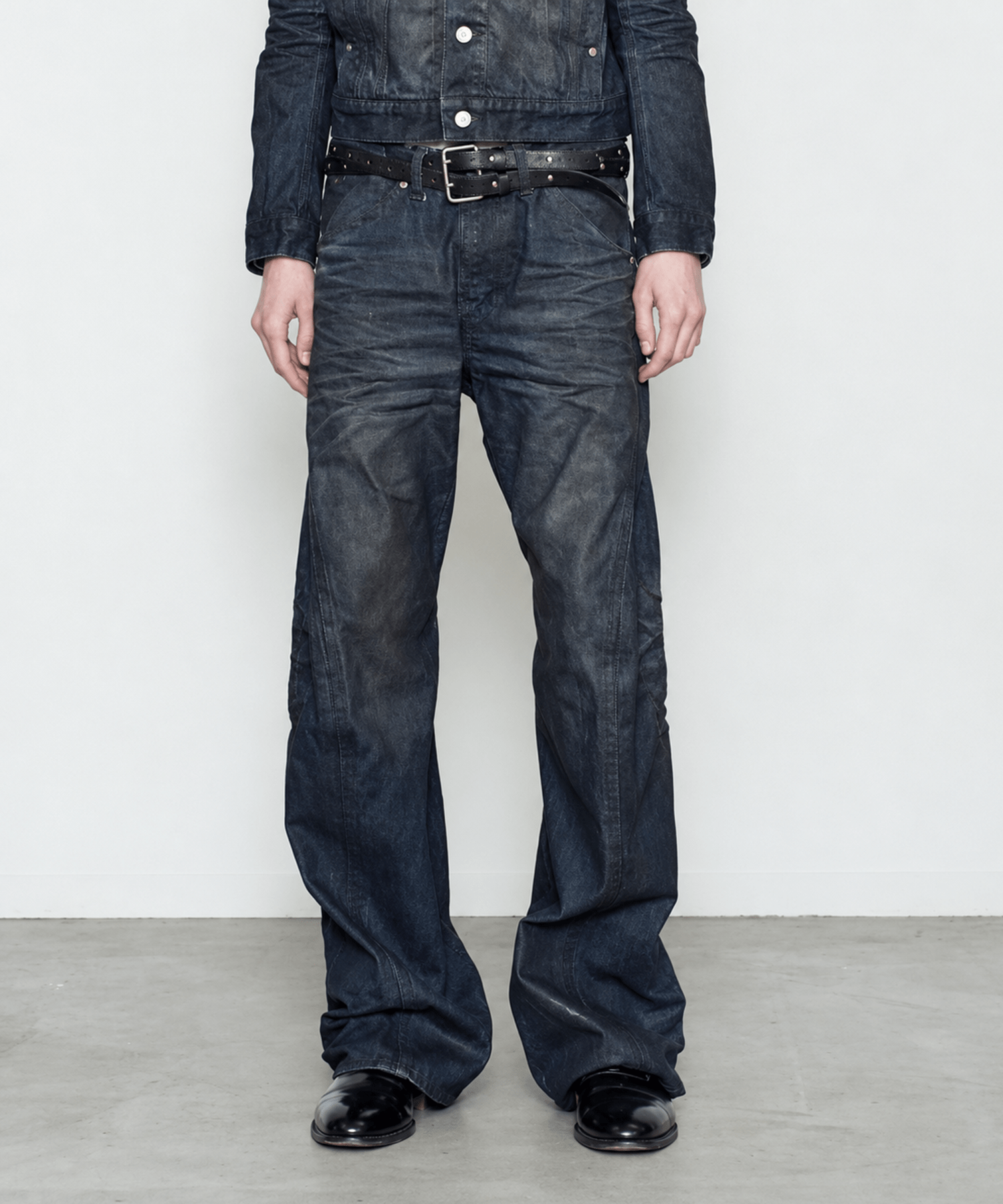 3D TWISTED JEANS