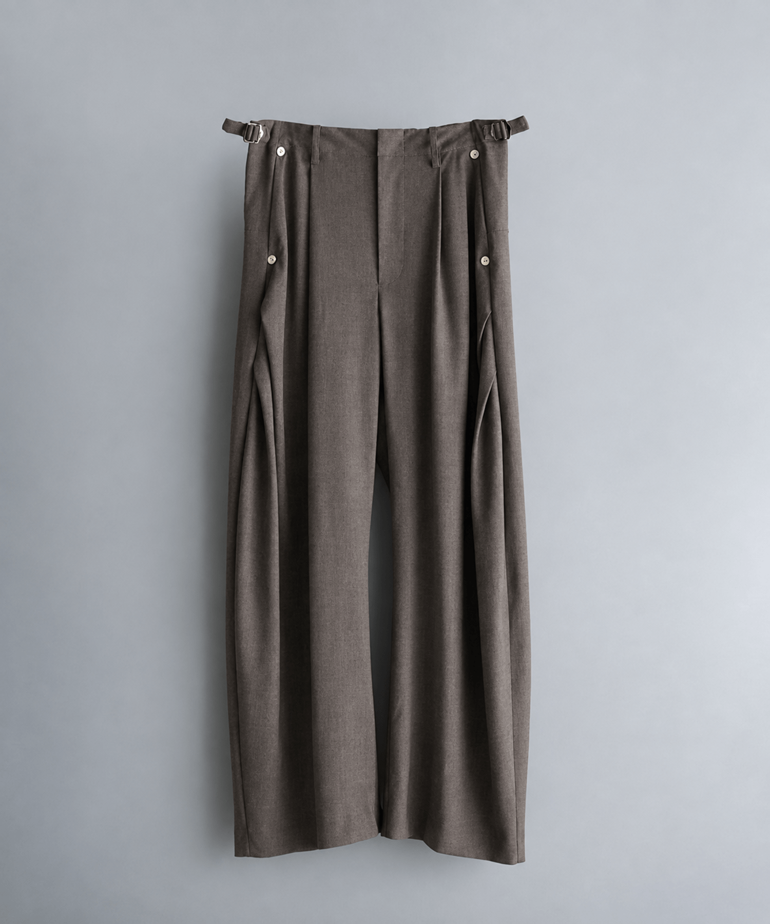 curved leg trousers 3.0 buckle