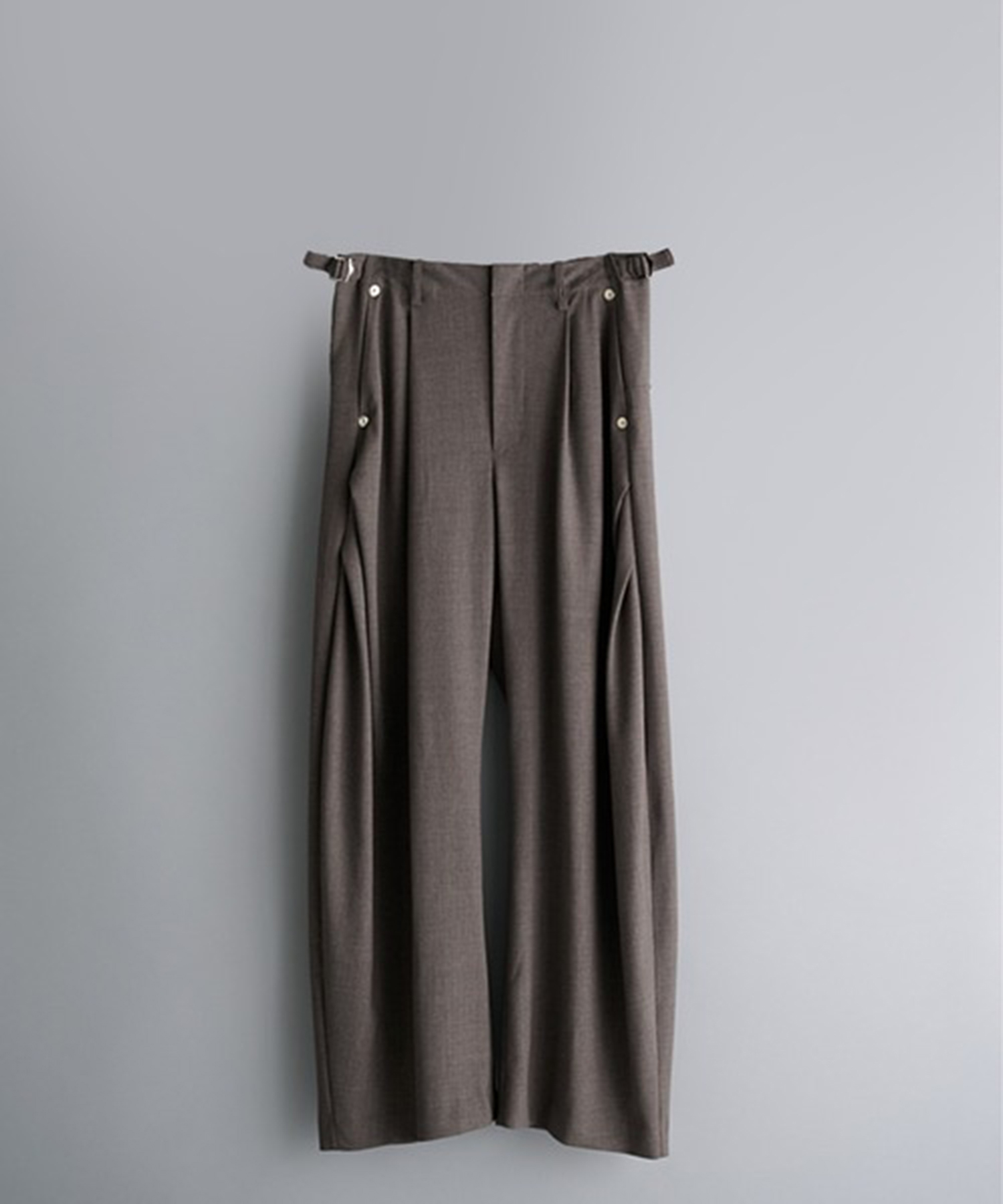 curved leg trousers 3.0 buckle