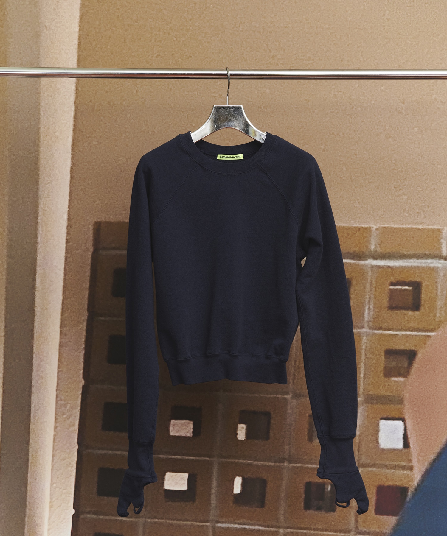 HEAVYWEIGHT CUFF-GLOVE TOP