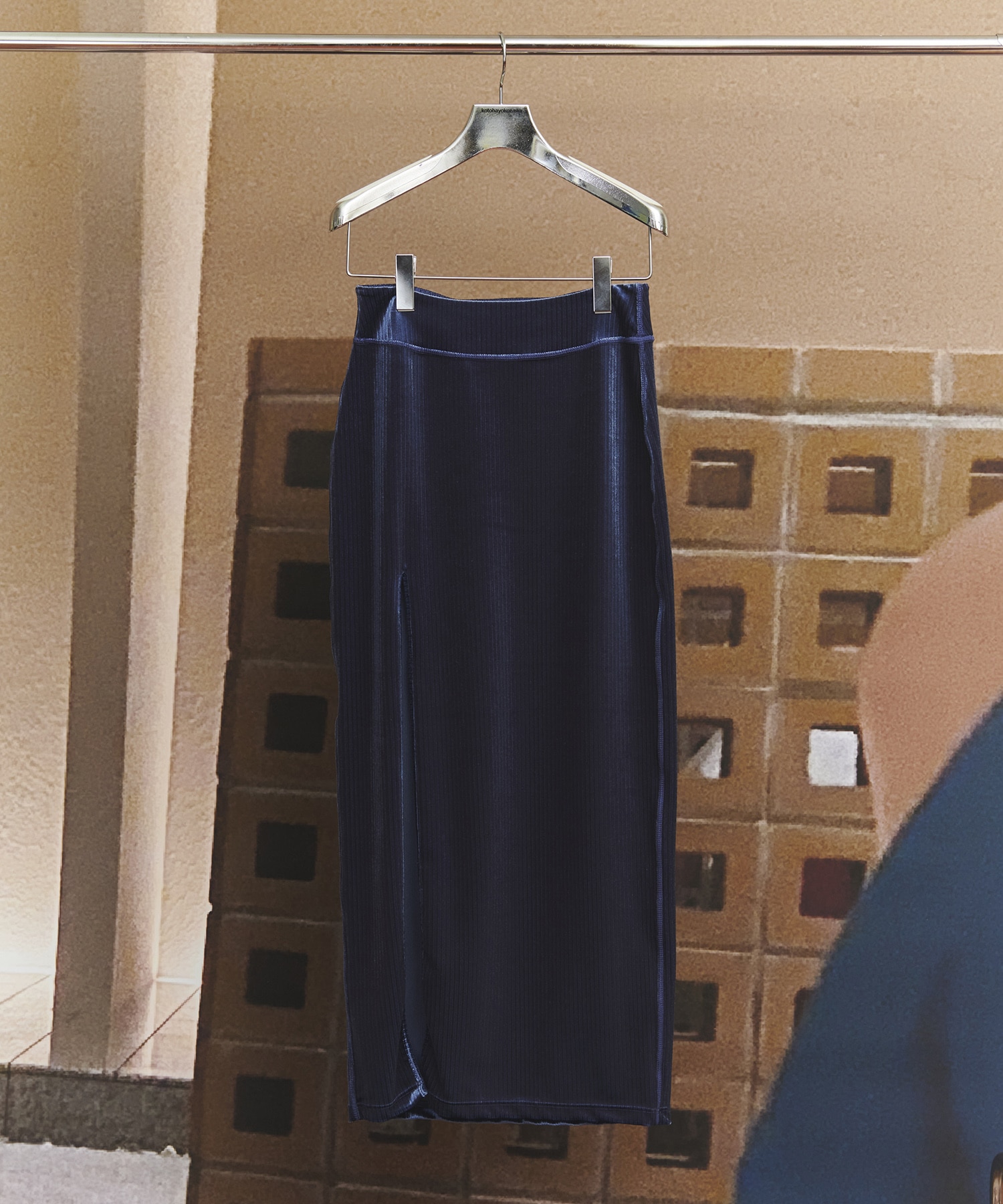 FLEX VELVET SIDE SLIT SKIRT