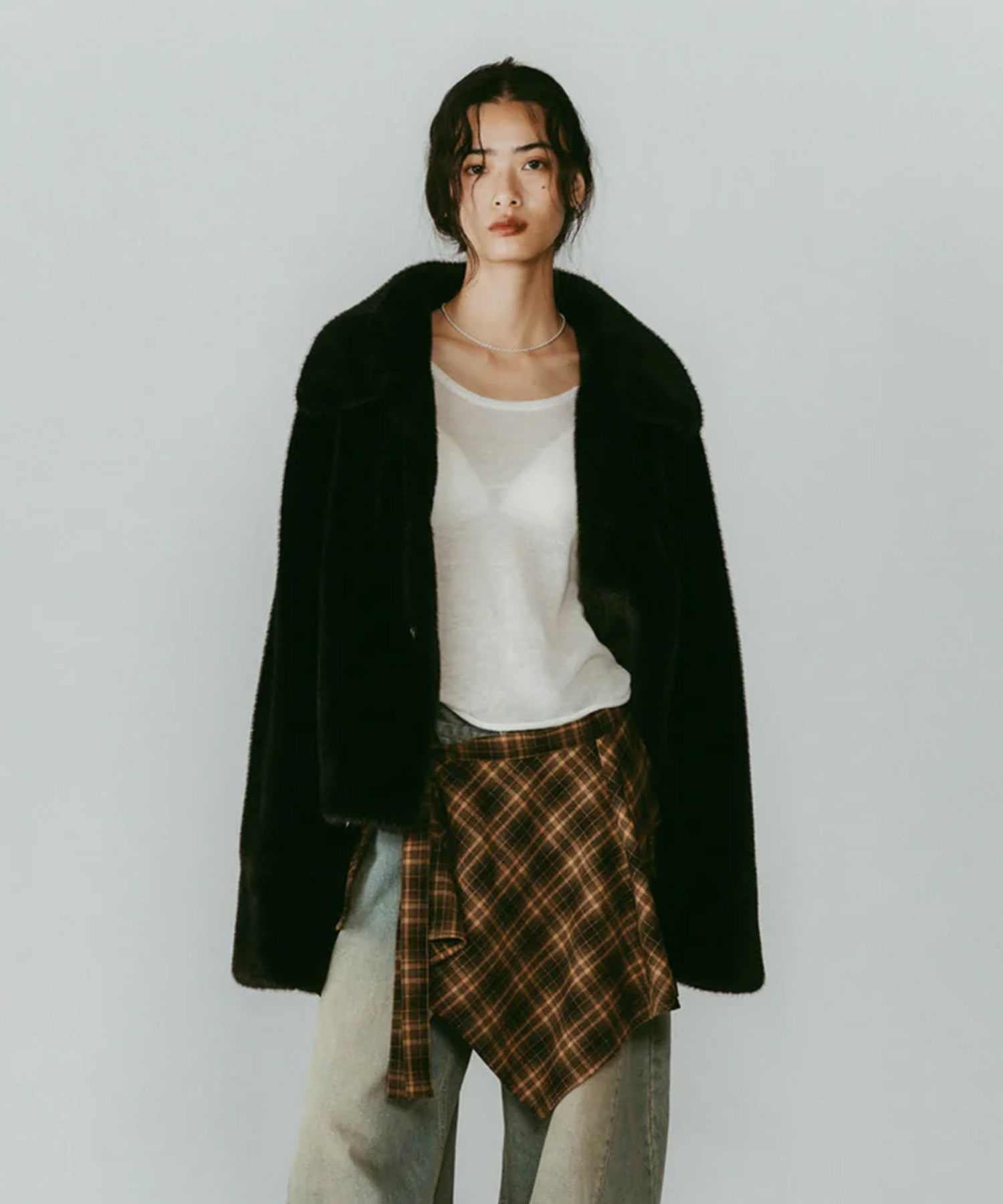 point collar fur coat