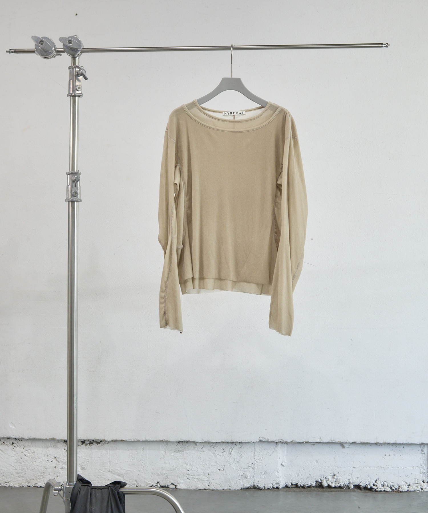DOUBLE LAYERED LONG SLEEVE T-SHIRT