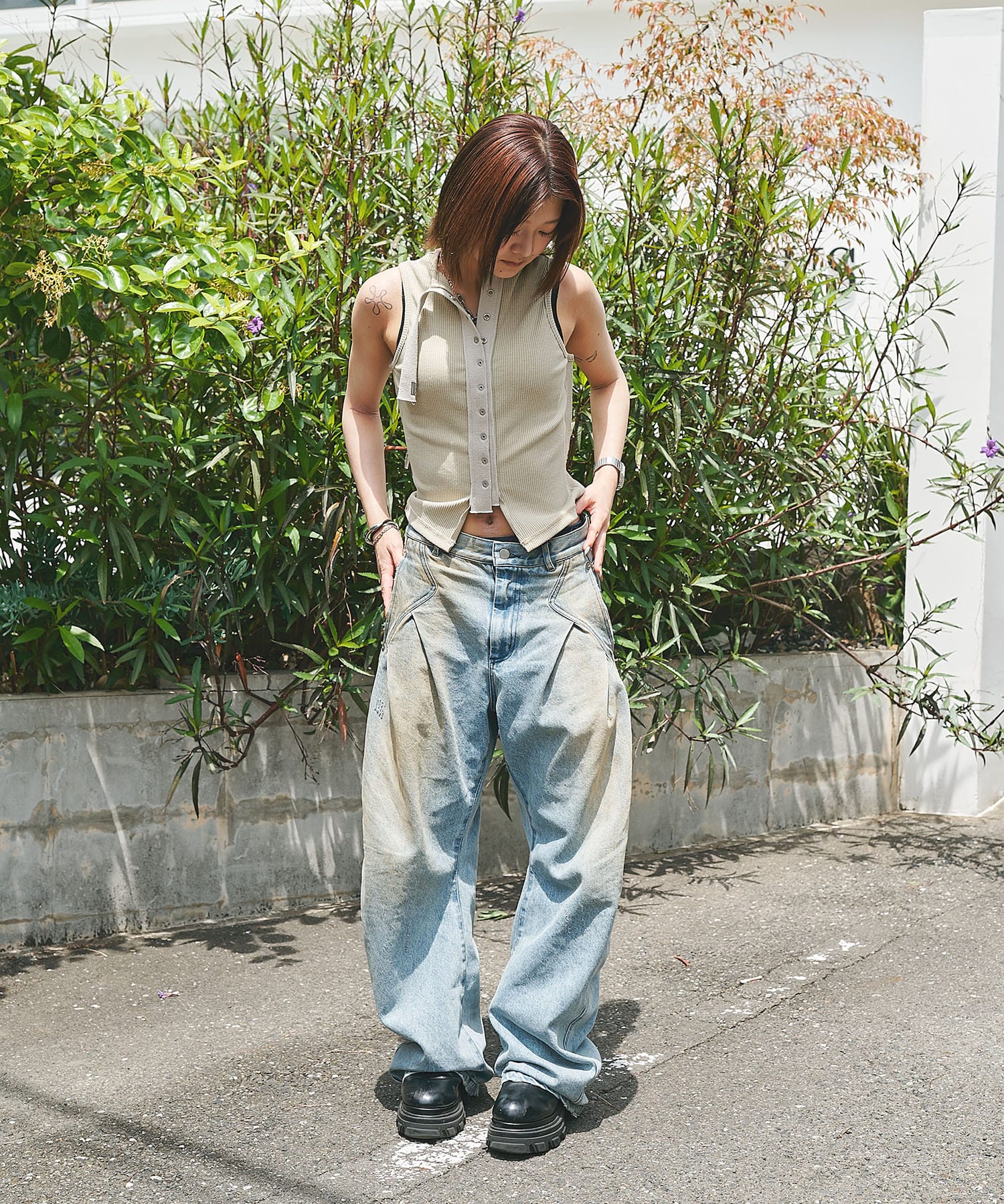 distressed curve denim