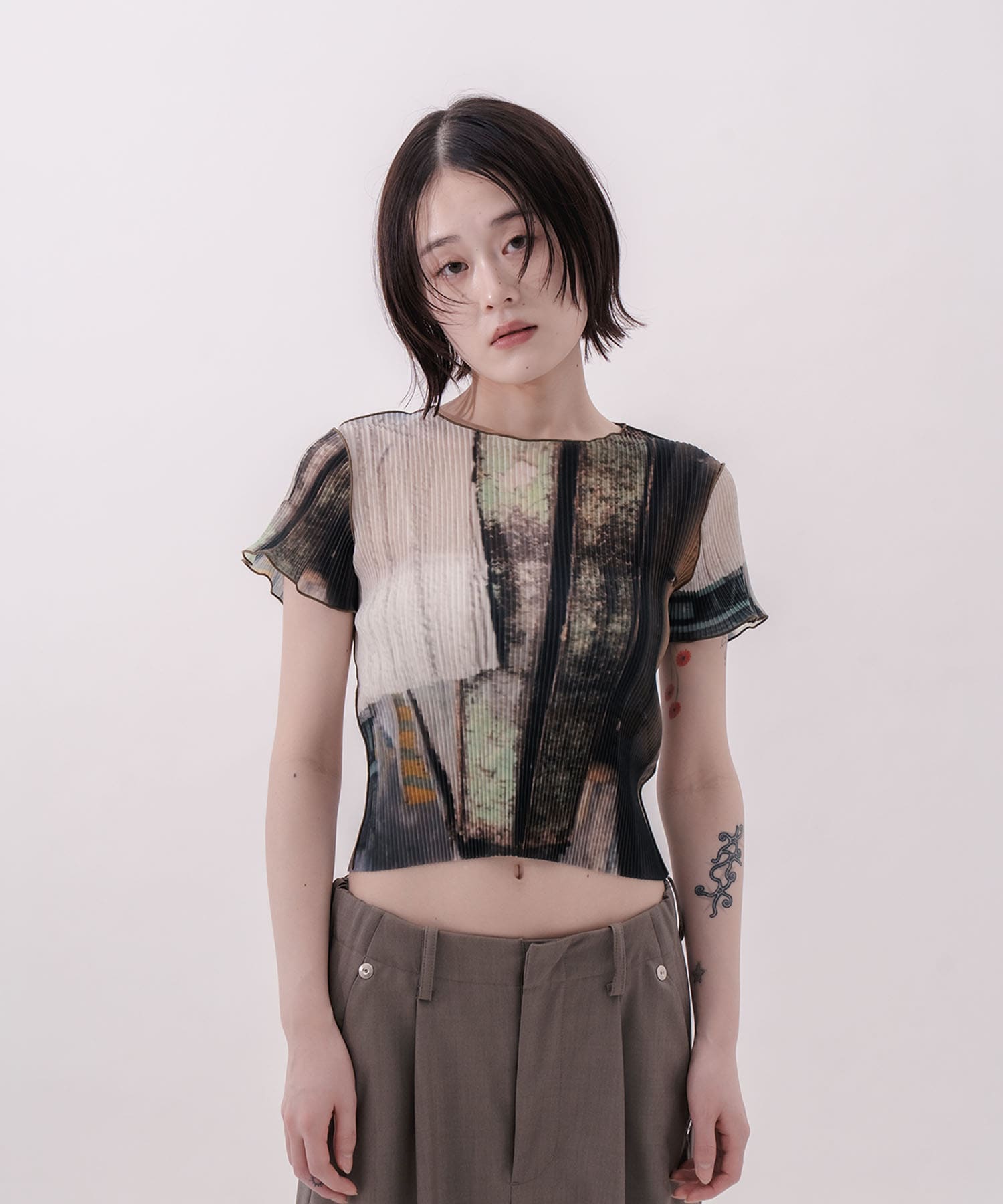 SHEER GRAPHIC TINY TOP