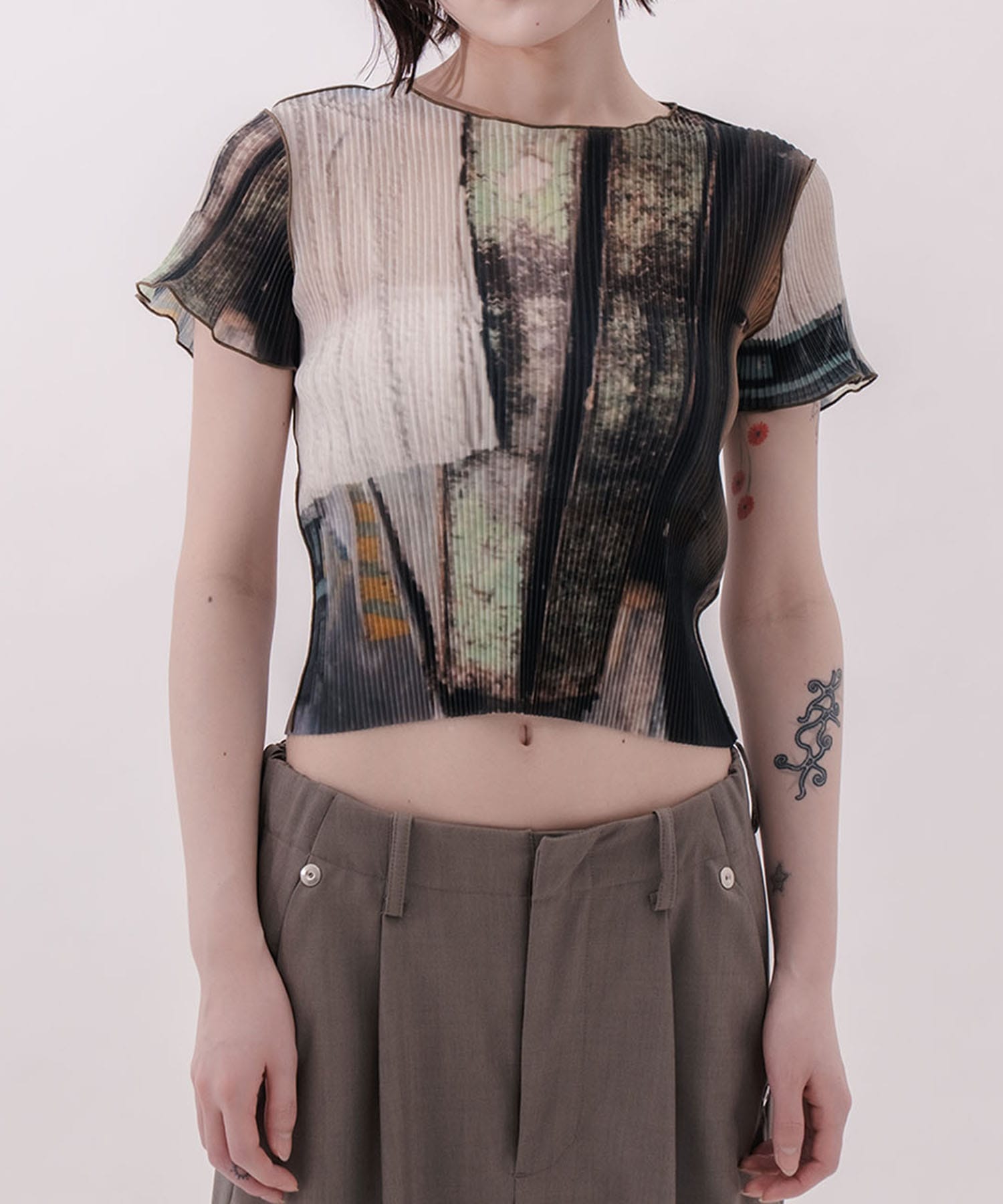 SHEER GRAPHIC TINY TOP