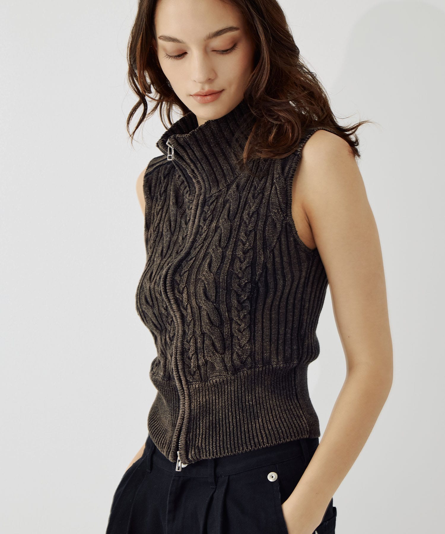 sleeveless zip knit tops