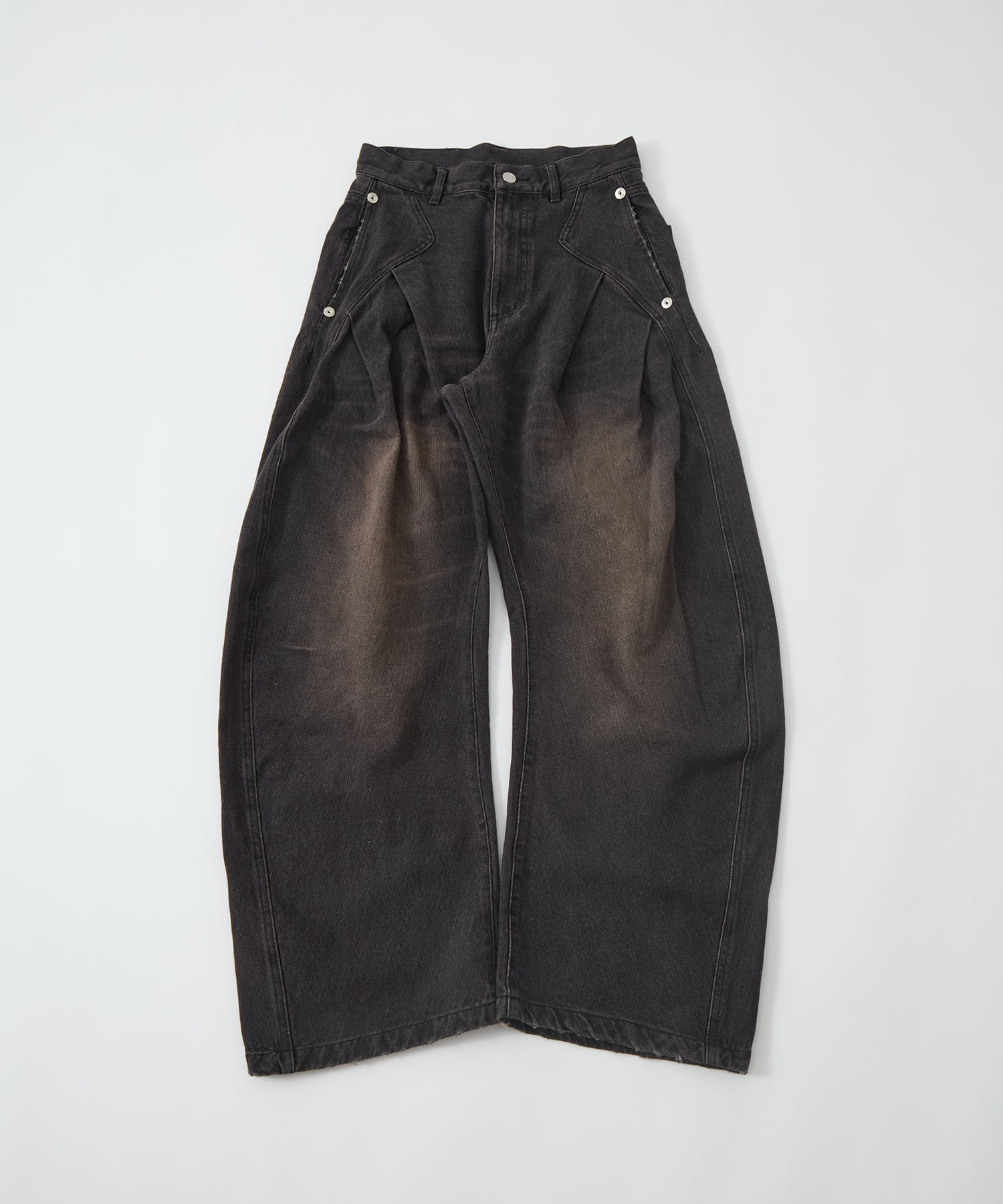 over dye curved denim
