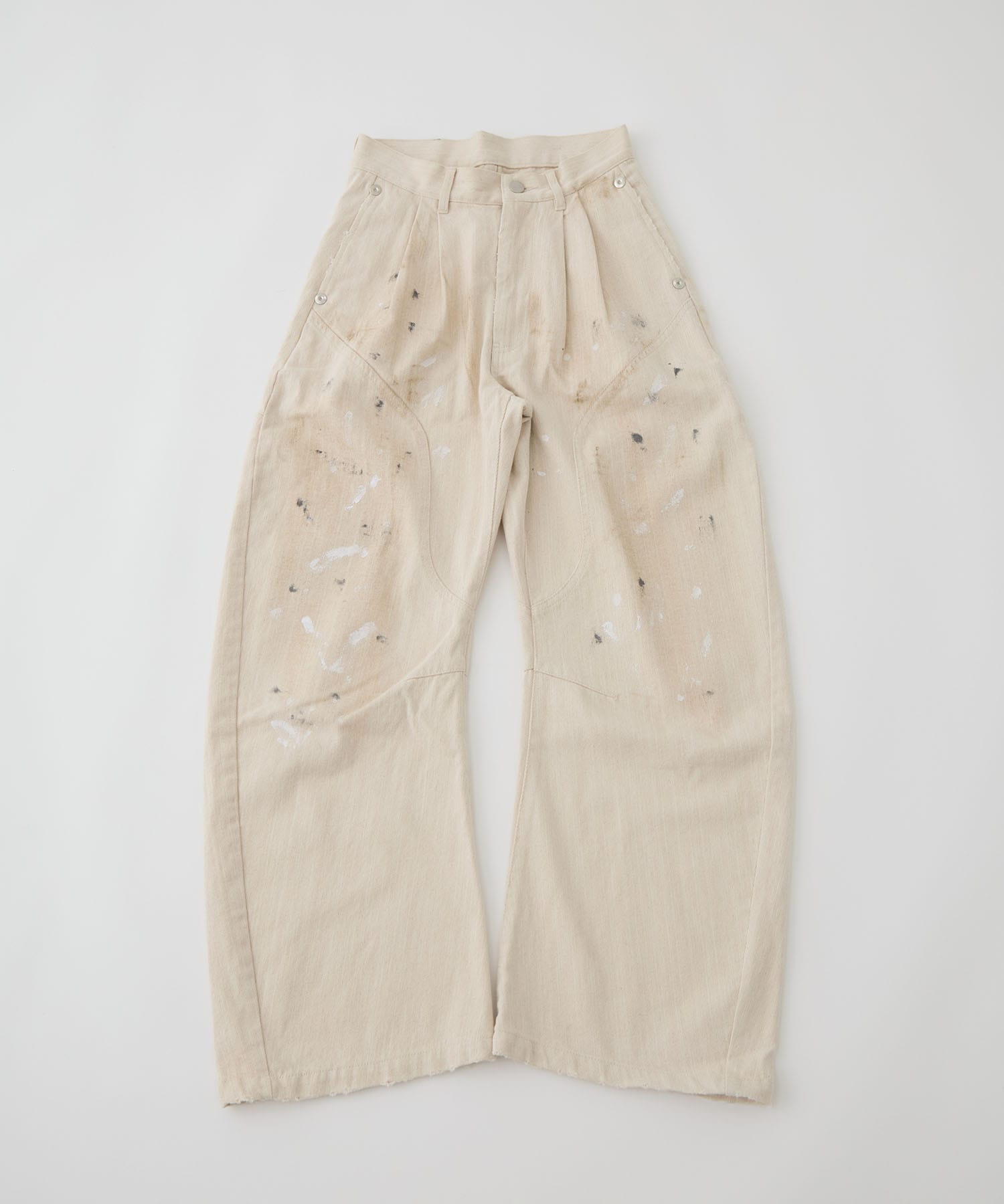 paint curved jeans