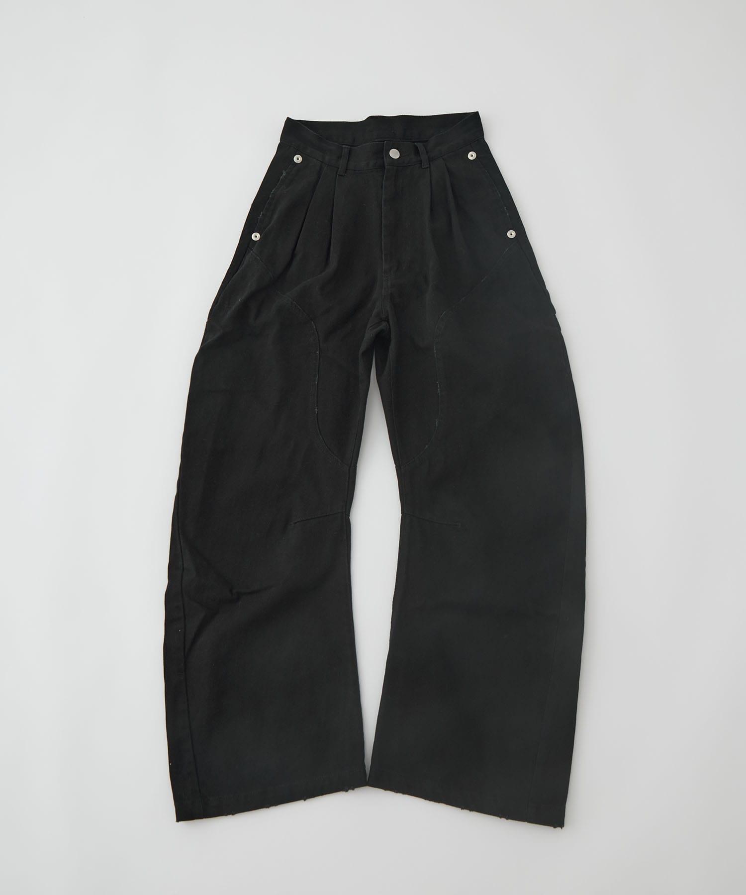 paint curved jeans