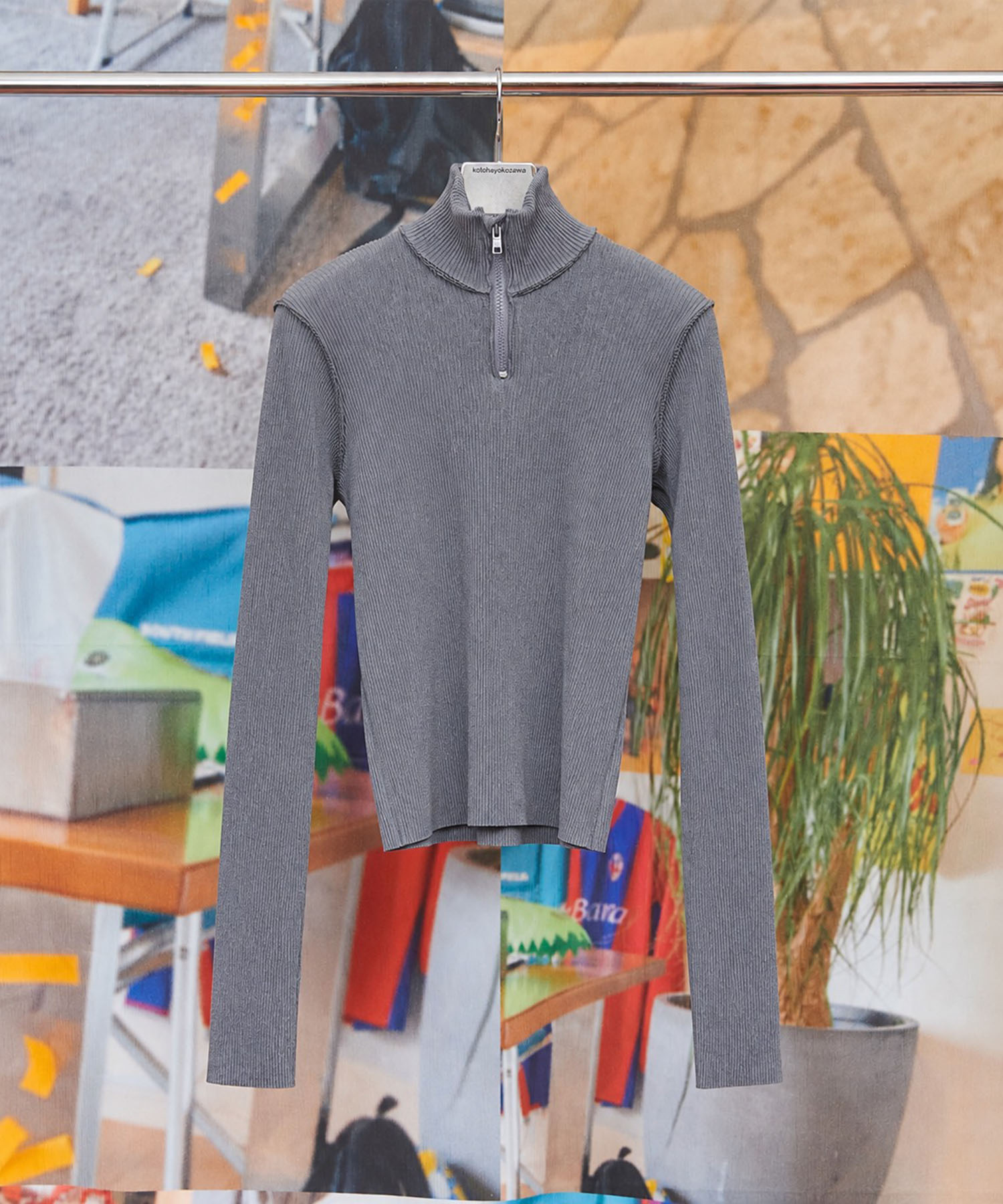 CRISP HALF-ZIP TOP