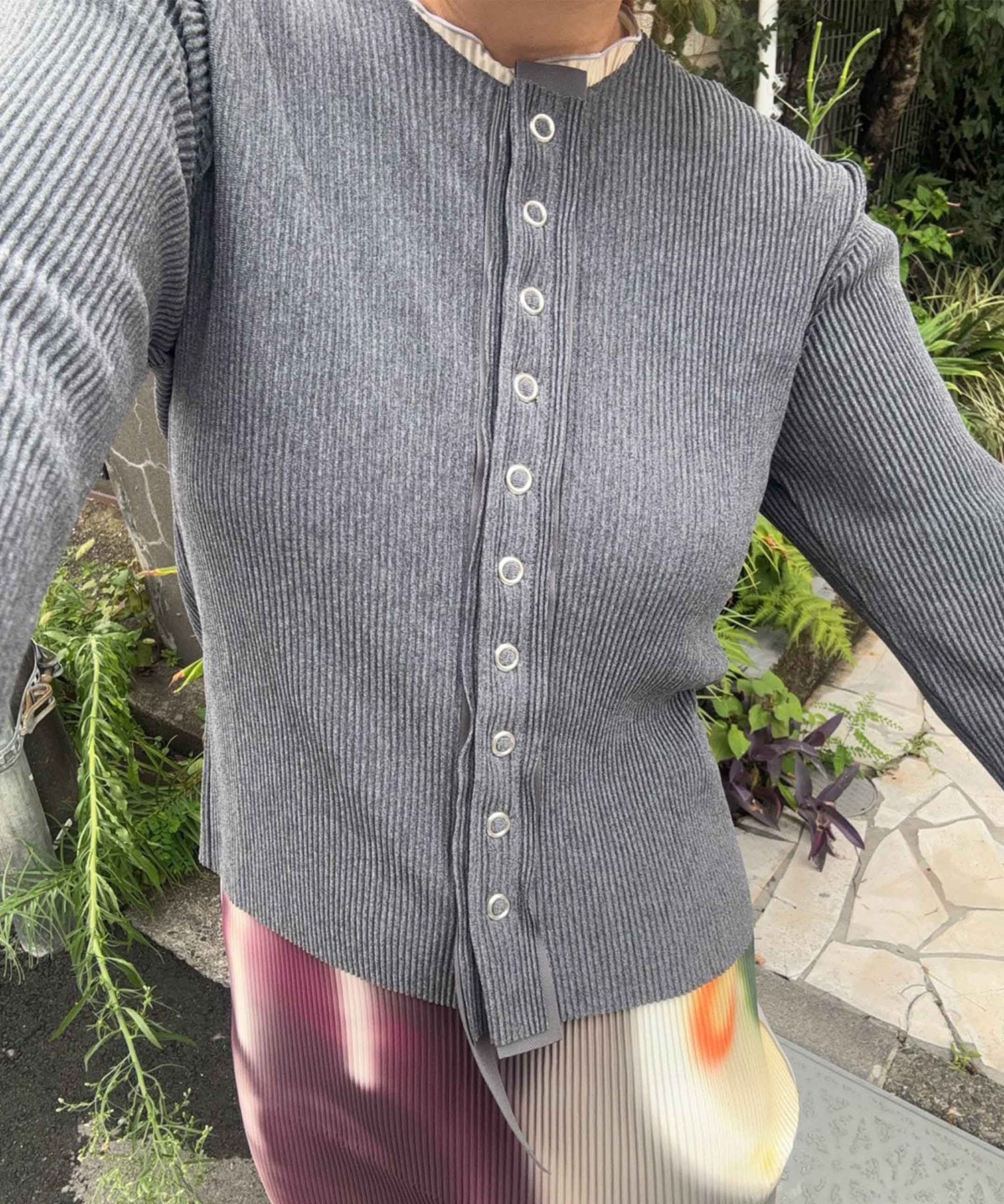 CRISP SNAP CARDIGAN