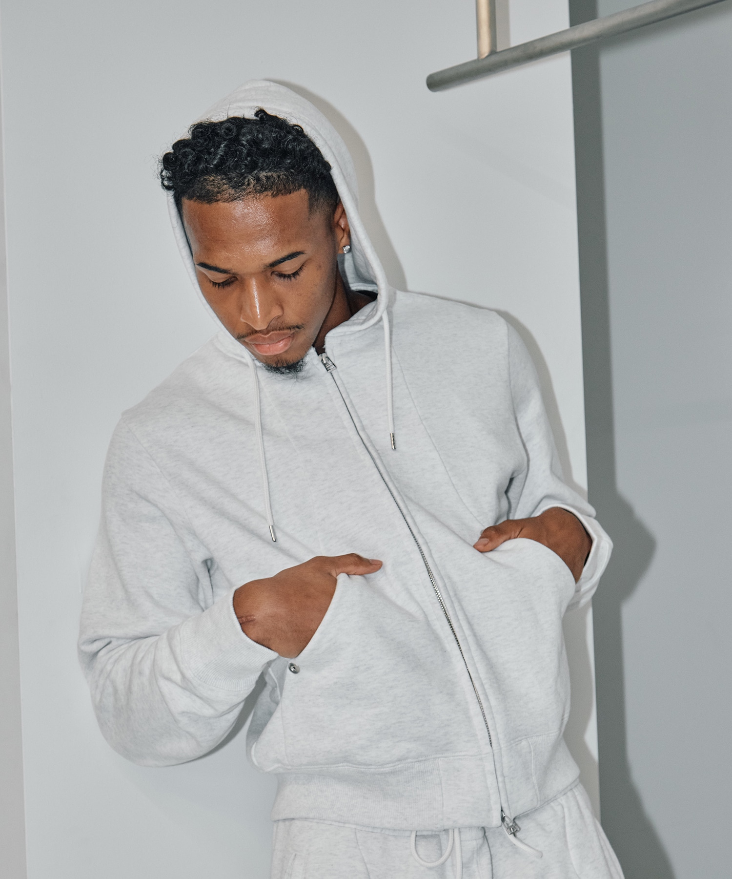 SHORT ZIP HOODIE