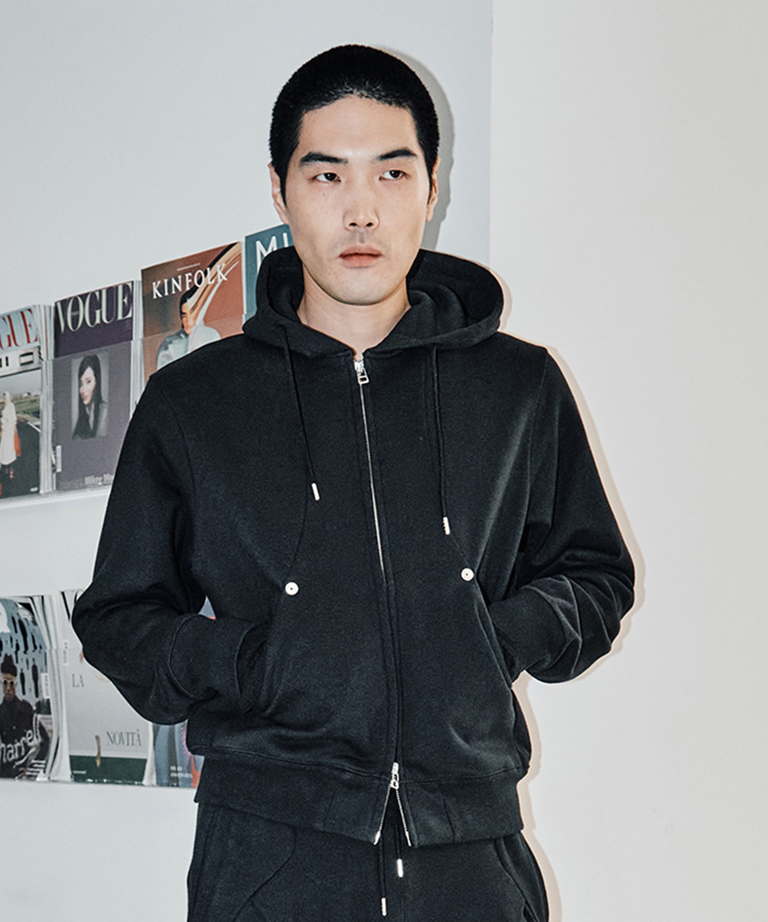 SHORT ZIP HOODIE